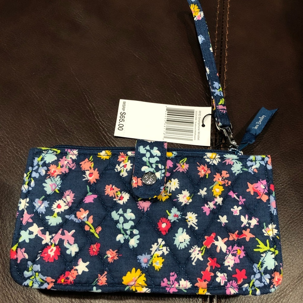 RFID Vera Bradley smart wallet wristlet